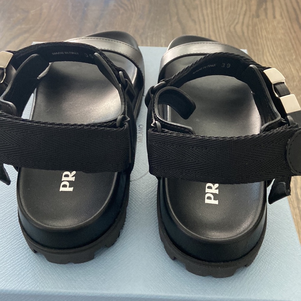 NIB Prada Vil Montana black leather sandals 39    Size 8.5/ 9 US - Picture 7 of 8
